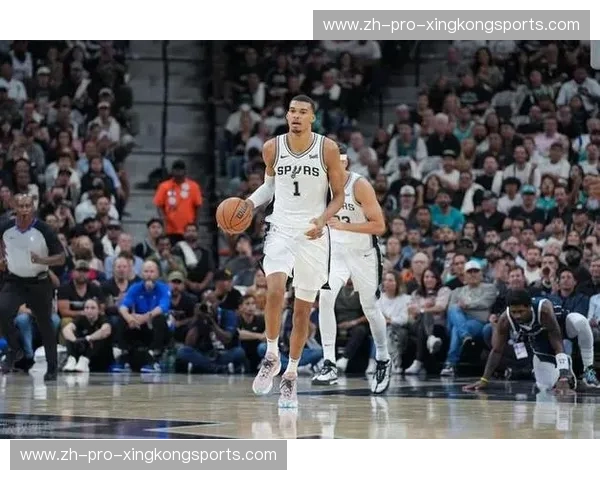 新旧秩序的破晓：当马刺的银黑基因遇见魔术的青春风暴